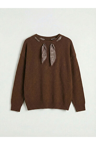 LC Waikiki LCW VisionKahverengi Bisiklet Yaka Fular Detaylı Kadın Triko Kazak