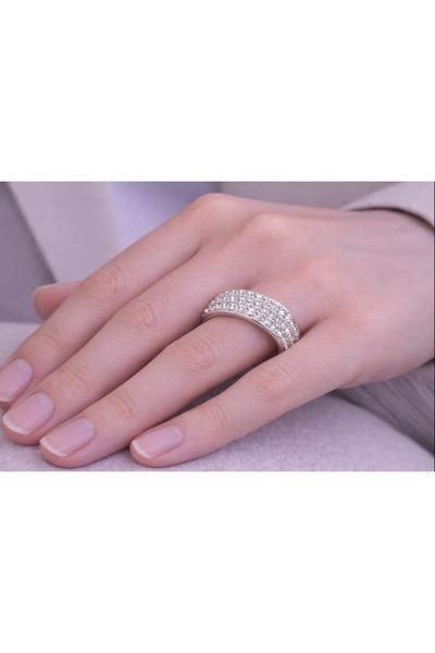 BY YASİN TOPÇU 💍   Sparkling Silver Ring with Stones – Size 16 ✨ 💎