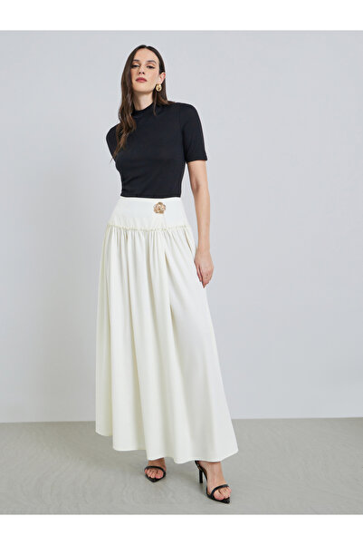 Styli Women Solid Maxi Skirt with Metal Decoration