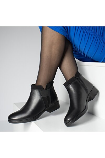 Modlet.ro Women's black boots with elastic insert made of leather MOD05618