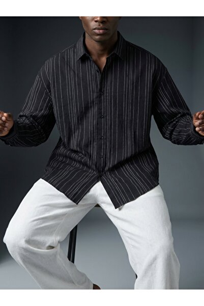 KHAYN ERKEK ÇİZGİLİ OVERSİZE MODAL KUMAŞ UZUN KOLLU ÜTÜSÜZ BASİC GÖMLEK K3009G