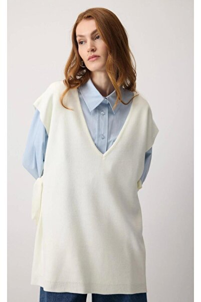 Touche V Yaka Bağcıklı Süveter