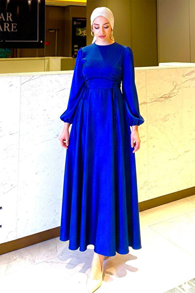 Abiye Diyarı Сатенена вечерна рокля с набрани странични части - саксофонно синьо