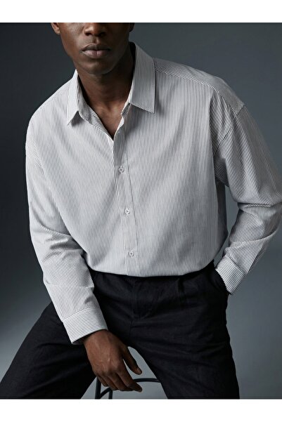 KHAYN ERKEK İNCE ÇİZGİLİ RAHAT KESİM UZUN KOLLU ÜTÜSÜZ MODAL KUMAŞ GÖMLEK K3011G