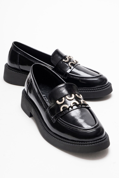 GRADA Γνήσιο μαύρο λουστρίνι γυναικεία παπούτσια με μεταλλική αγκράφα, ελαφρι...