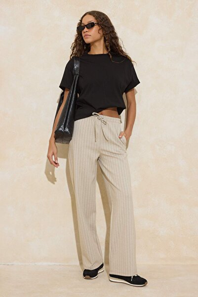 Trendyol Collection Πλεκτό παντελόνι σε σκούρο μπεζ χρώμα TWOSS24PL00072