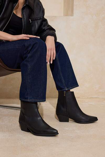 TRENDYOL SHOES Schwarze Damenstiefel mit Blockabsatz TAKAW26BO00122