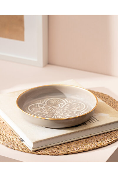 Madame Coco Madeleine Plate