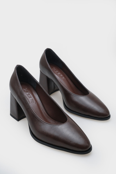 Capone Outfitters أحذية دايزاي النسائية ذات الكعب المتوسط