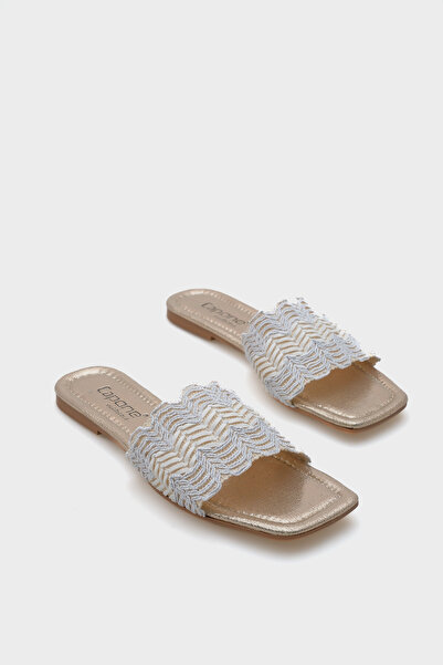 Capone Outfitters Katya Flat Heeled Shiny Blunt Toe Women's Slippers