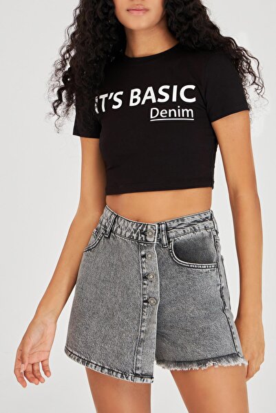 it's basic Жіночі джинсові шорти на ґудзиках спереду з димчастим кольором