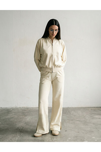 Amia&Co. Butter Yellow Zippered Oversized Women's Tracksuit Bottom and Top Set