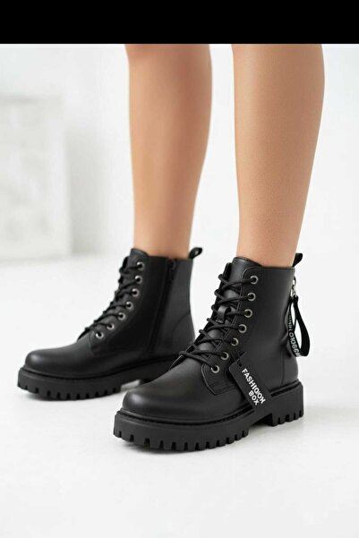 PATİK BEBE KIZ ÇOCUK SİYAH DERİ BAĞCIKLI FERMUARLI KAYMAZ TABANLI TARZ BOT