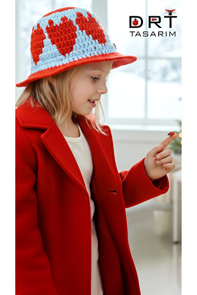 drt tasarım قبعة مزينة باللؤلؤ بنمط قلب على خلفية رمادية - حجمها صغير 50 سم