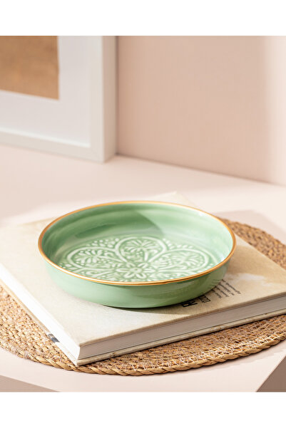 Madame Coco Madeleine Plate