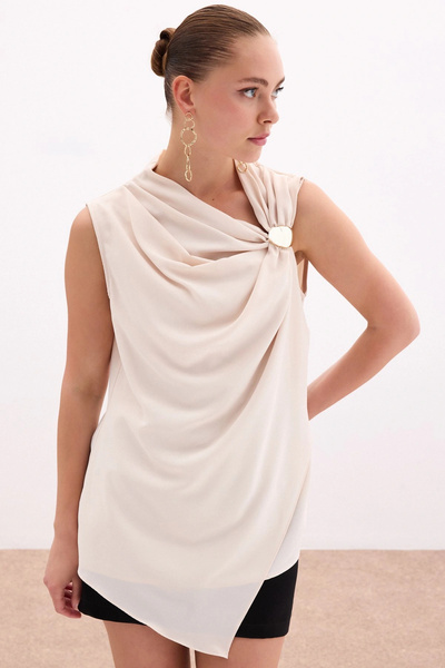 Sateen Bluză bej cu un singur umăr