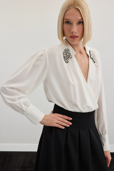 Sateen Bluză Body cu Accesorii Detaliată - Ecru