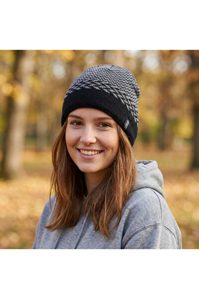 PIECE SIGNATURE Foldless Plain Soft Beanie Against the Cold (for Women and Men)