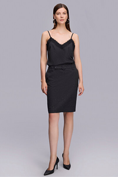 Naramaxx Beli Kemerli Diz Boy Çizgili Parıltılı Etek