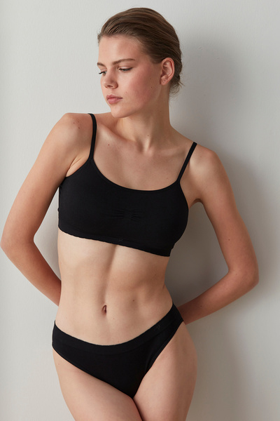 Penti Μαύρο σουτιέν Nu Basic χωρίς επένδυση, χωρίς καλώδια, με αφαιρούμενο κά...