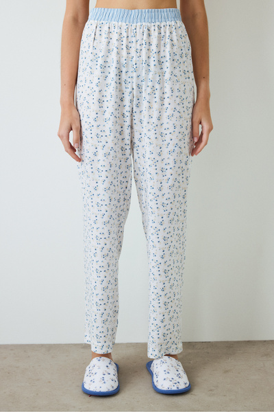 Penti Optikai fehér lila virágmintás pizsama alsó rész