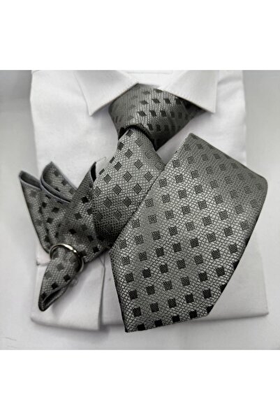 ilayda emir Premium Gri Kravat – Siyah Mikro Kare Desen, Zamansız Stil