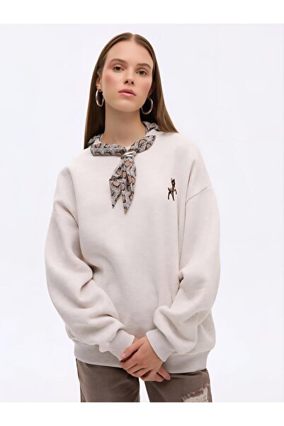 Quzu Hanorac oversize brodat cu eșarfă Bej