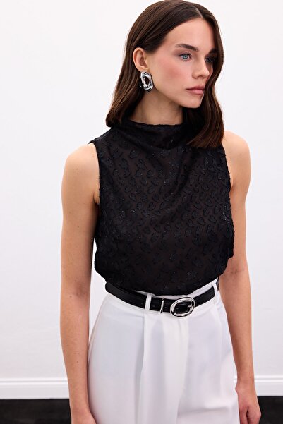 Sateen Sleeveless Textured Blouse - Black