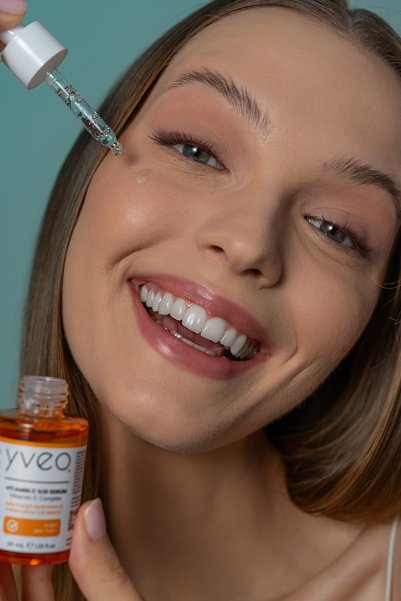 YVEO Vitamin C 10% Serum Anti-Blemish & Revitalizing Skin Care (30 ml)