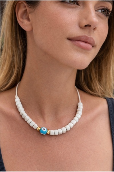 Kutcha Accessories Beyaz Boncuklu Nazar Boncuğu Kadın Kolye – El Yapımı Ayarl...