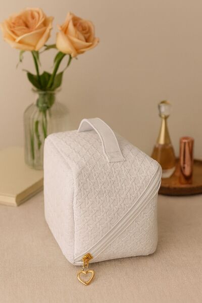 Ecrou Cross-Opening Makeup Bag White