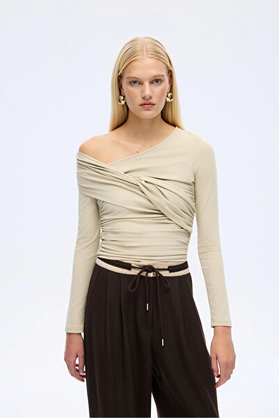 Quzu Bluză asimetrică cu noduri Drapeli Bej