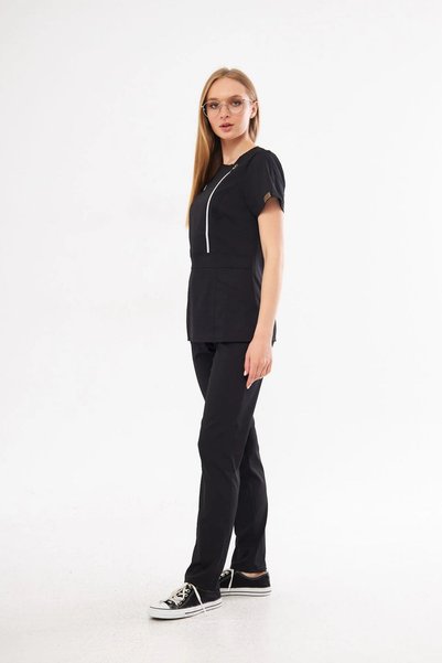 Class Üniforma Costum medical tip scrubs Kıev, pentru doctori și asistente, cu croială dreaptă, design modern și stilat, cu decolteu petrecut și închidere cu fermoar, negru