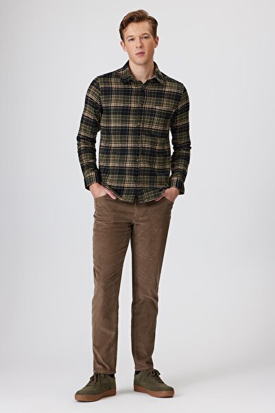 Lee Cooper بنطال ريكي مخملي بيج للرجال