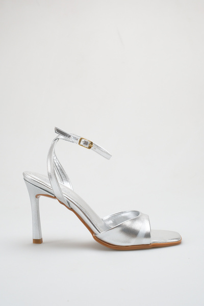 TOPUK Maddy Metallic Silver Ankle Strap High Heeled Shoes