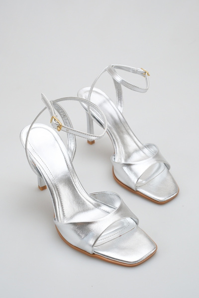 TOPUK Maddy Metallic Silver Ankle Strap High Heeled Shoes