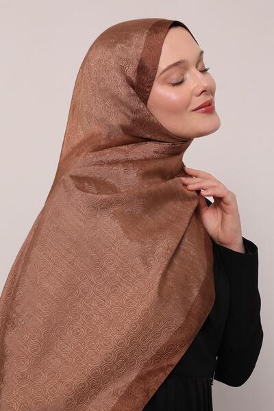 Levidor Milky Coffee Ring Pattern Monogram Shawl