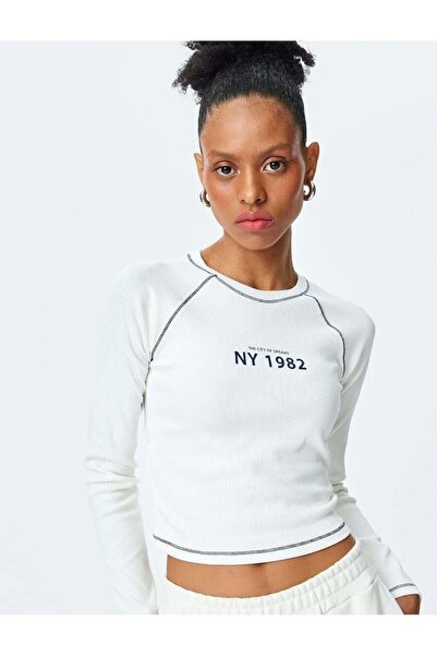 Koton تي شيرت برقبة دائرية وأكمام طويلة بشعار مطبوع 5SAK50263EK أبيض فاتح