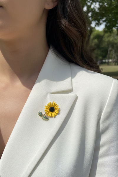 Modex Altın Rengi Yaprak Detay Taşlı Ay Çiçeği Broş (3cm)