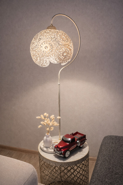 VENON Sehpalı Lambader Tuğçe (SİNEM KAFA) Krem Sarı Patine Metal Şapka Metal ...