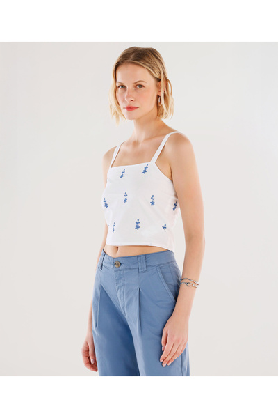 Yargıcı بلوزة مطرزة بحزام