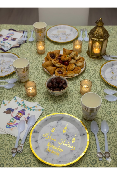 Arma Ramadan dinnerware set consisting of 12 pieces