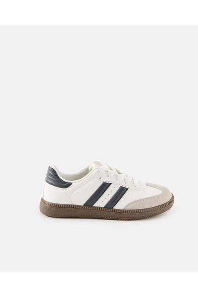 REDTAG حذاء رياضي أبيض كلاسيكي للأولاد الكبار