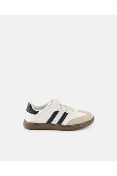 REDTAG حذاء رياضي أبيض كلاسيكي للأولاد الكبار