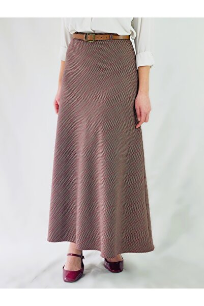 YAXİ FUSTA MAXI DETALIATA CU CUREA, LARGA, CAROATĂ, ROȘU MARO, ȚESUTĂ