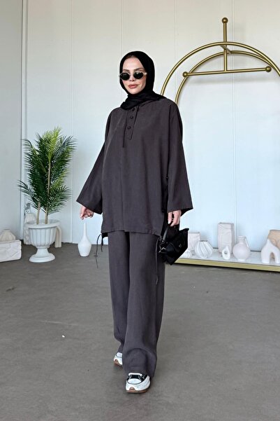 Kübra Aydıns Düğmeli Kapşonlu Takım-Acıkahve