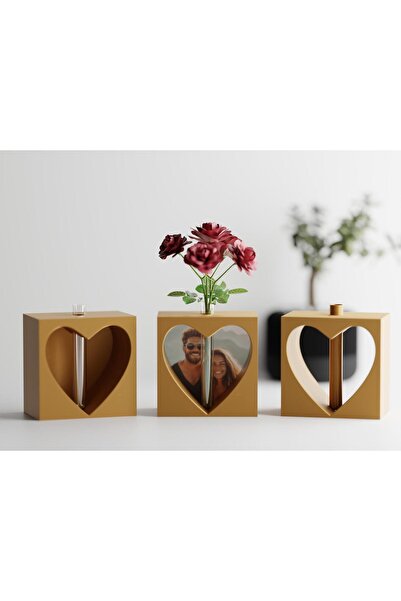 Sani "Valentines Heart Cut Out Vase" 127x81xH127mm - Gold