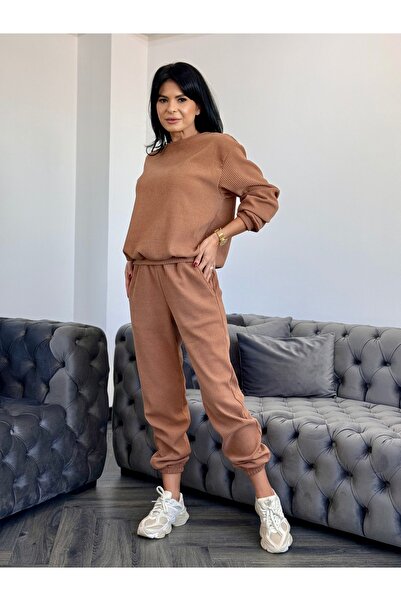 RAMONA BADESCU EXCLUSIVE Trening din catifea reiată cu bluză lejeră și pantal...