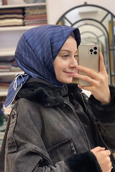 Belli وشاح حرير تويل 4061D بنمط مخطط 90-إنديجو