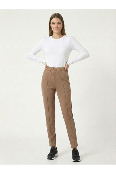 LARCH EXCLUSİVE BELİ LASTİKLİ DÜZ PAÇA PANTOLON